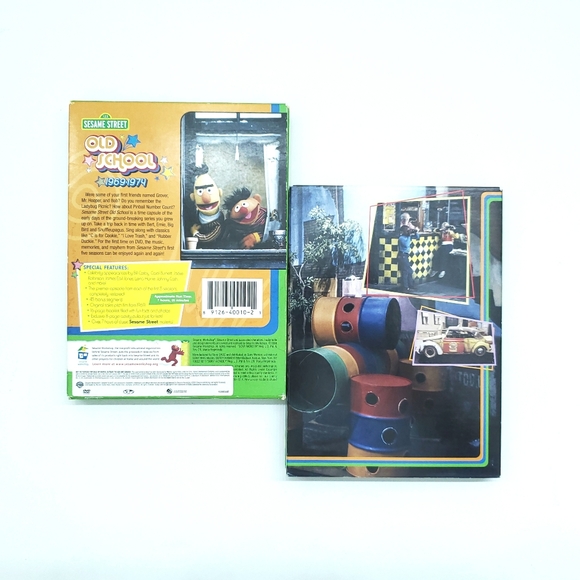 Cracked Case - Sesame Street Old School, Volume 1: 1969-1974 3 DVD Set + Insert - Picture 3 of 5